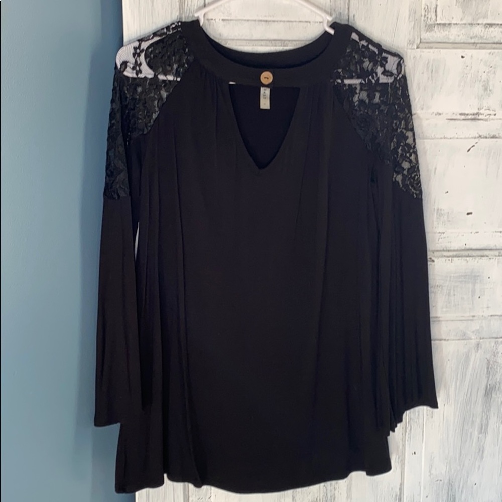 Boutique Top Blouse Lace Details Size Small